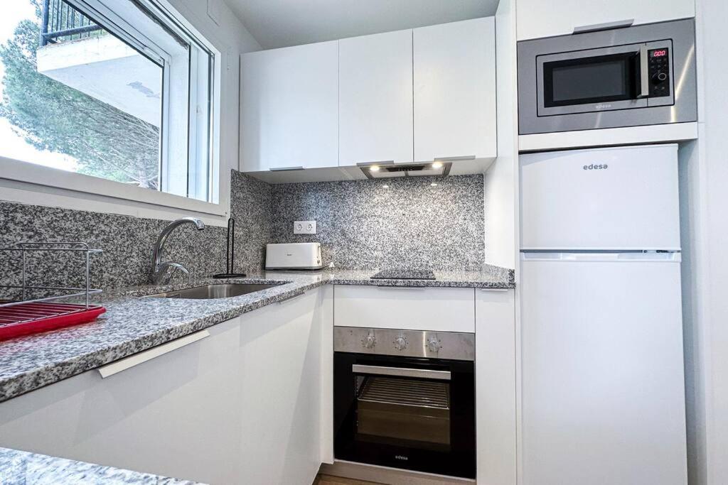 Can Romy Appartement T3 B - A 20M De La Plage De Cala Montgo Ля Эскала Экстерьер фото